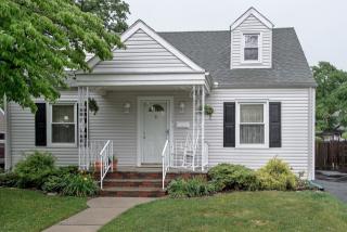 309 Harris Ave, Middlesex, NJ 08846-2010