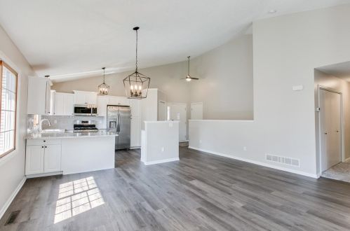 2967 Devonshire Cir, Saint Paul MN  55125-3964 exterior