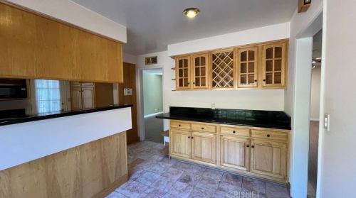 3800 Santa Carlotta St, Glendale CA 91214-1158 exterior