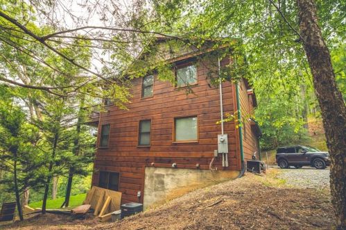 452 Ashley Dr, Ellijay, GA 30540-0053