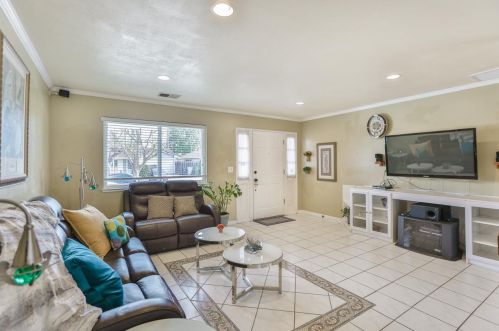833 Raeburn Ct, San Jose, CA 95136-1848