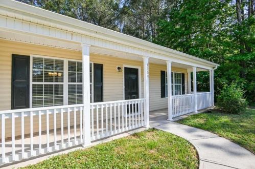 1209 Oakland Dr, Monroe, GA 30655-6291