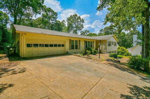 205 Club Dr, Gainesville, GA 30506-1747
