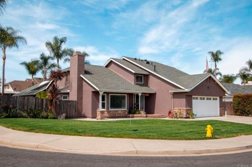 1585 Silverado Dr, Oceanside, CA 92057-4827