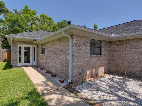 2412 Settlers Way, Huntsville, TX 77320-3655