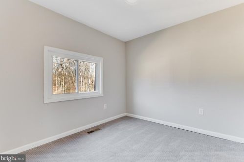 2691 Cristina Ct, Woodbridge VA  22192-3127 exterior