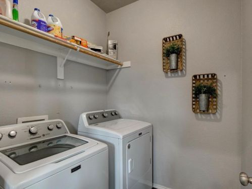 5733 Parkview Hills Ln, Fort Worth TX  76179-6715 exterior