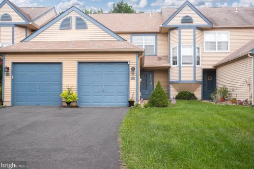 29 Goldenrod Ct, Trenton, NJ 08690-3324