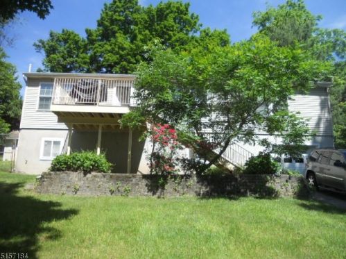 70 Arrowhead Dr, Wantage, NJ 07461-1212