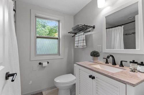 947 Barclay St, Saint Paul MN  55106-3501 exterior