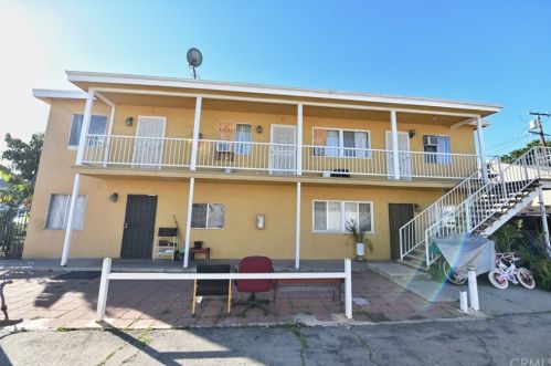 10333 California Ave, South Gate, CA 90280-6569