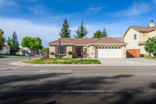 1887 Crom St, Manteca, CA 95337-6503