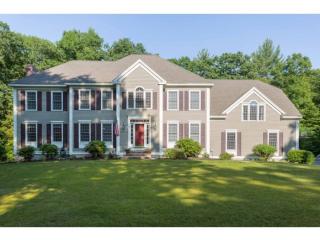 7 Eno Dr, Kensington, NH 03833-7506