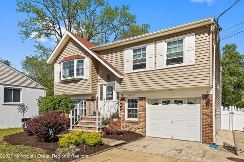 562 Palmer Ave, Middletown, NJ 07748-5170