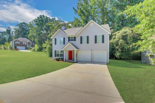 3900 Melanie Woods Dr, Atlanta GA  30349-2801 exterior