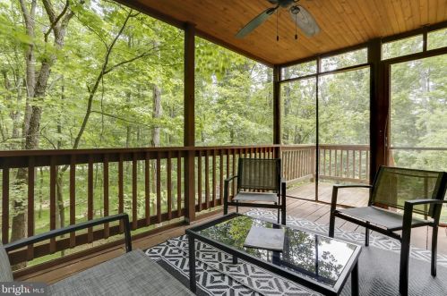 4 Pileated Woodpecker Ln, Hedgesville WV  25427-6232 exterior