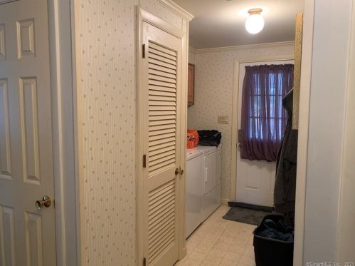 8 Forest St, Southington CT  06489-1413 exterior