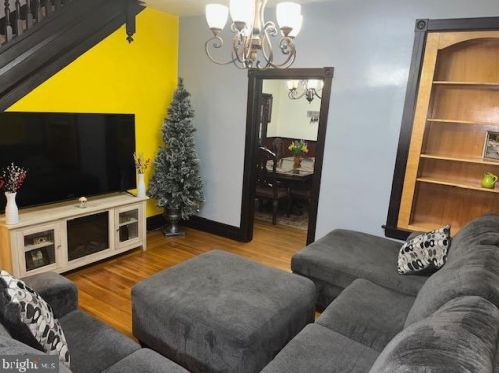 244 6th St, Lebanon, PA 17042-6215