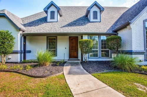 504 Crested Oak Ct, Fort Worth, TX 76108-9620