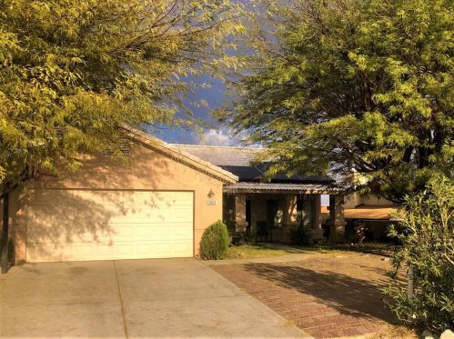 13654 El Cajon Dr, Desert Hot Springs, CA 92240-5823