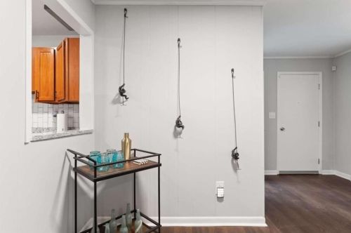 1609 Bridgeport Dr, Atlanta GA  30318-3331 exterior