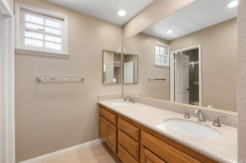 3 Descanso, Irvine CA  92620-1843 exterior