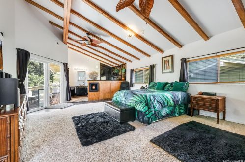 6815 Niumalu Loop, Honolulu HI  96825-1639 exterior
