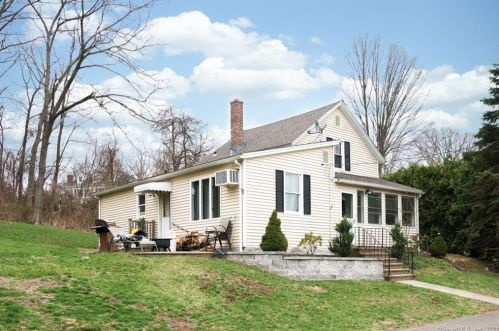 30 Richmond Ct, Southington, CT 06489-4237
