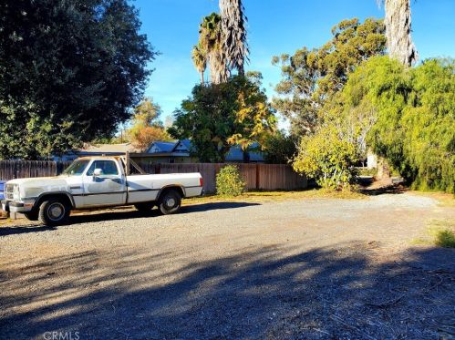 10348 Victoria Ave, Riverside CA  92503-6022 exterior