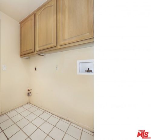 889 Calle Amable, Glendale CA  91208-3058 exterior