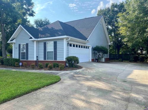107 Robinson Way, Warner Robins GA  31088-2330 exterior