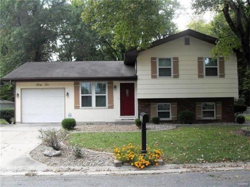 32 Geneva Dr, Grantfork, IL 62249-1733