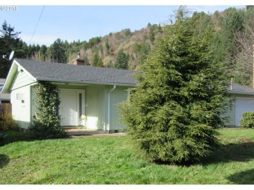 76572 Fir St, Oakridge OR  97463-9726 exterior