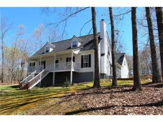 1053 Mountain Ridge Dr, Dahlonega, GA 30533-4936