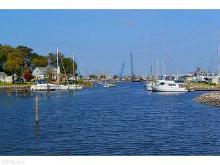 1602 Holladay St, Portsmouth, VA 23704-2014