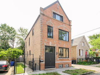 1115 Campbell Ave, Chicago, IL 60612-4117