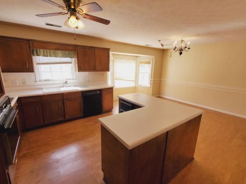 664 Sugar Creek Trl, Conyers GA  30094-3808 exterior