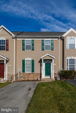 237 Bruaw Dr, York PA  17406-6540 exterior