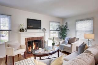 8117 Mcconnell Ave, Los Angeles, CA 90045-2717