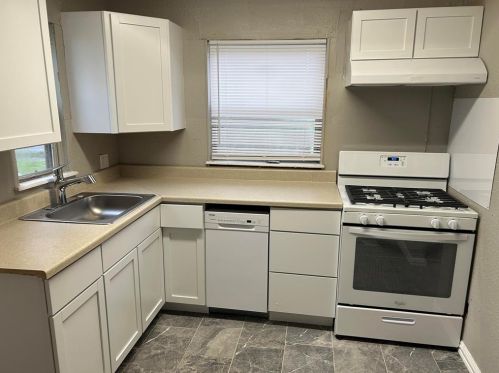 708 Belmont Dr, Garland TX  75040-7700 exterior