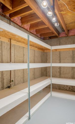 8641 Alta Cv Dr, Sandy UT 84093-1699 exterior