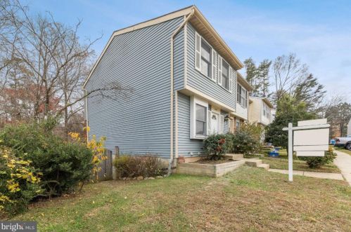 8751 Kanawha Ct, Lorton, VA 22079-3022
