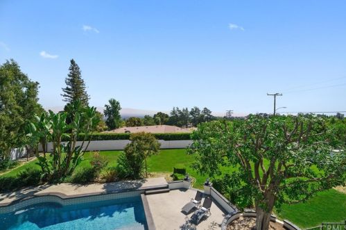 780 25th St, Upland CA  91784-1109 exterior