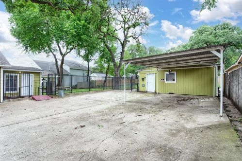 1415 Shady Grv Rd, Irving TX  75060-6430 exterior