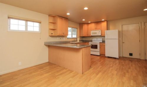 100 Berryessa Dr, Vacaville, CA 95687-4806
