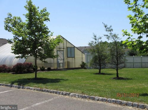 141 Meadowlark Dr, Trenton NJ  08690-3547 exterior