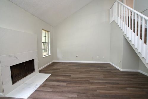 1824 Abshire Ln, Dallas TX  75228-4965 exterior