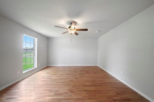 205 Bert St, Angleton TX 77515-5274 exterior