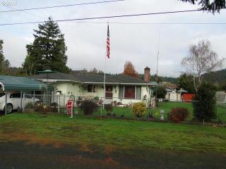 47615 Cline St, Oakridge, OR 97463-9555