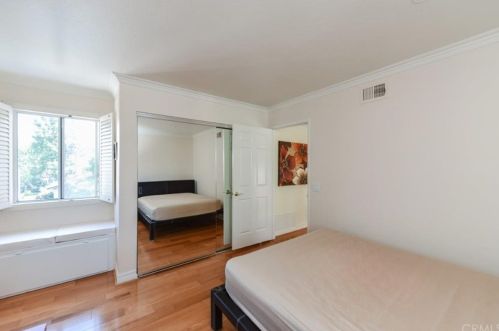 15 Sunrise, Irvine CA  92603-3719 exterior